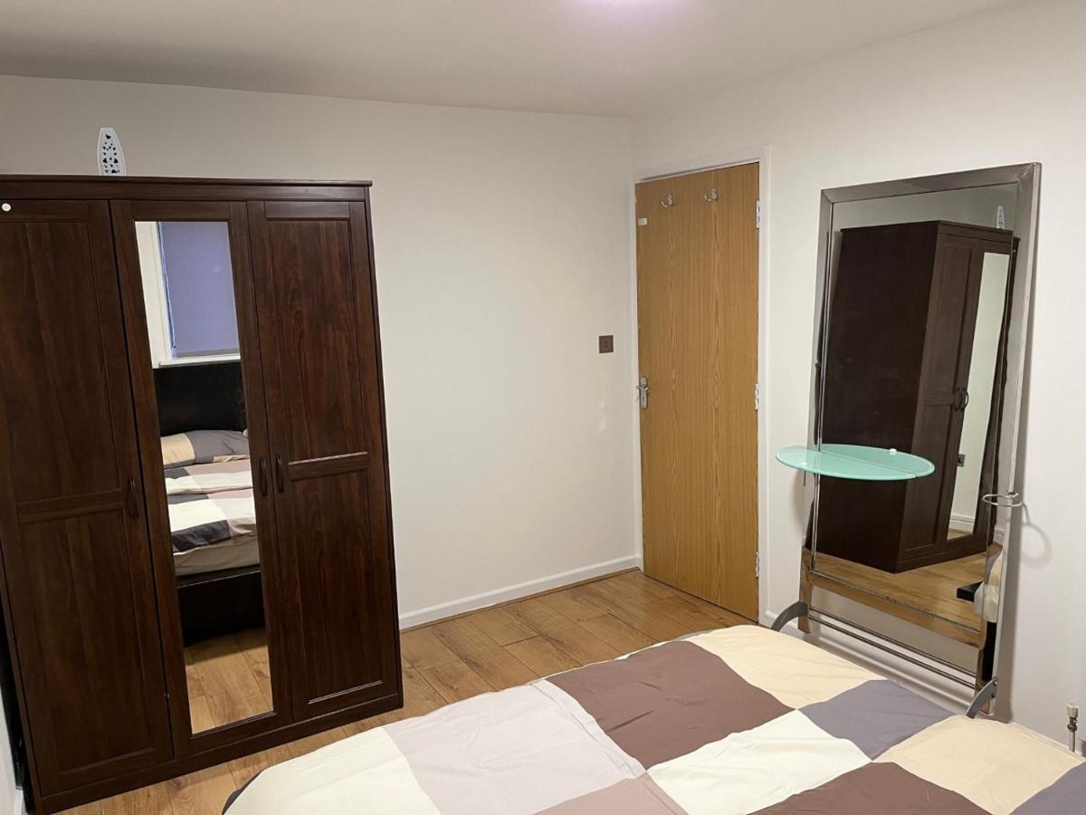 Three Bedroom House In Tooting By Star Apartments Londra Exterior foto