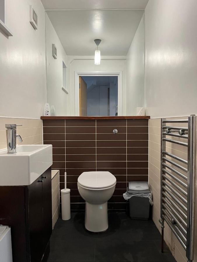 Three Bedroom House In Tooting By Star Apartments Londra Exterior foto
